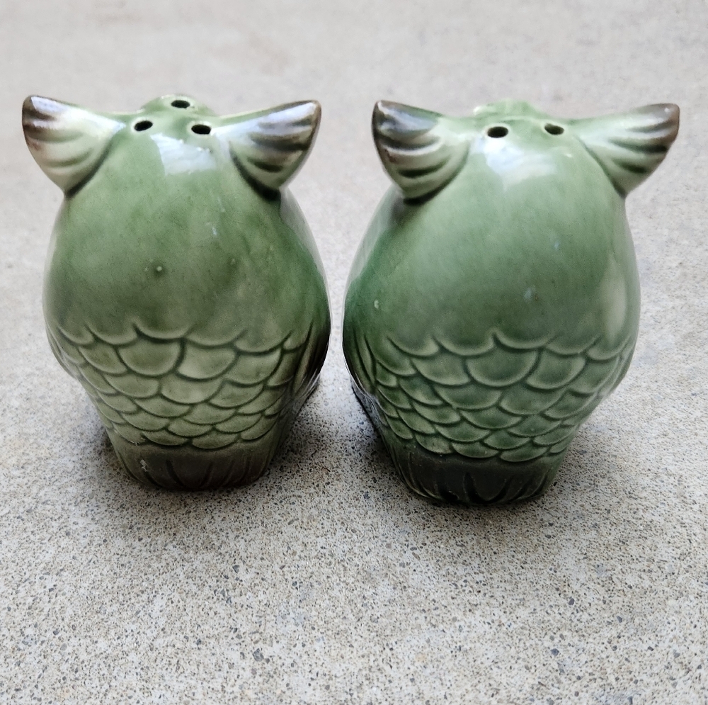 Vintage 1970s Green Googly Eye Owl Salt And Pepper Shakers - Picture 3 of 5